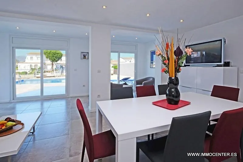 Lv03 Villa Empuriabrava Spain